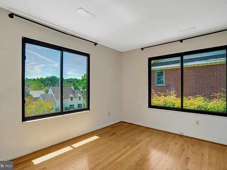203 W Glendale Ave — Photo 7