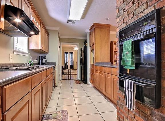 3rd image of 1513 Avenue C