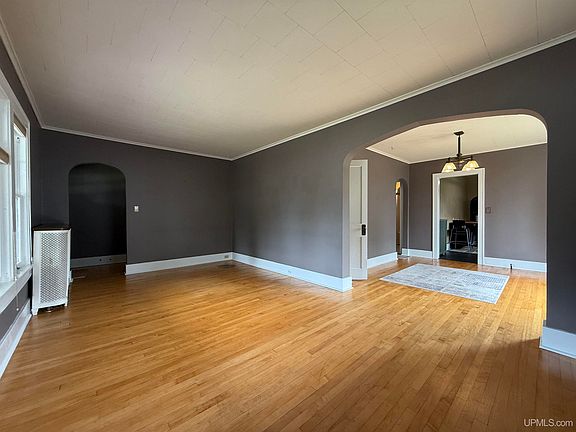 5th image of 406 N Teal Lake Ave