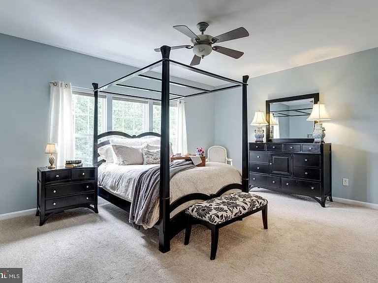 6485 Sutcliffe Dr — Photo 36