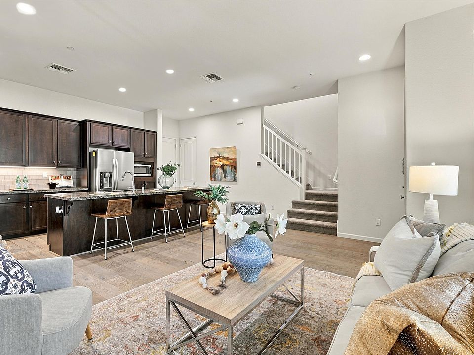 1st image of 1744 Catalina Ct