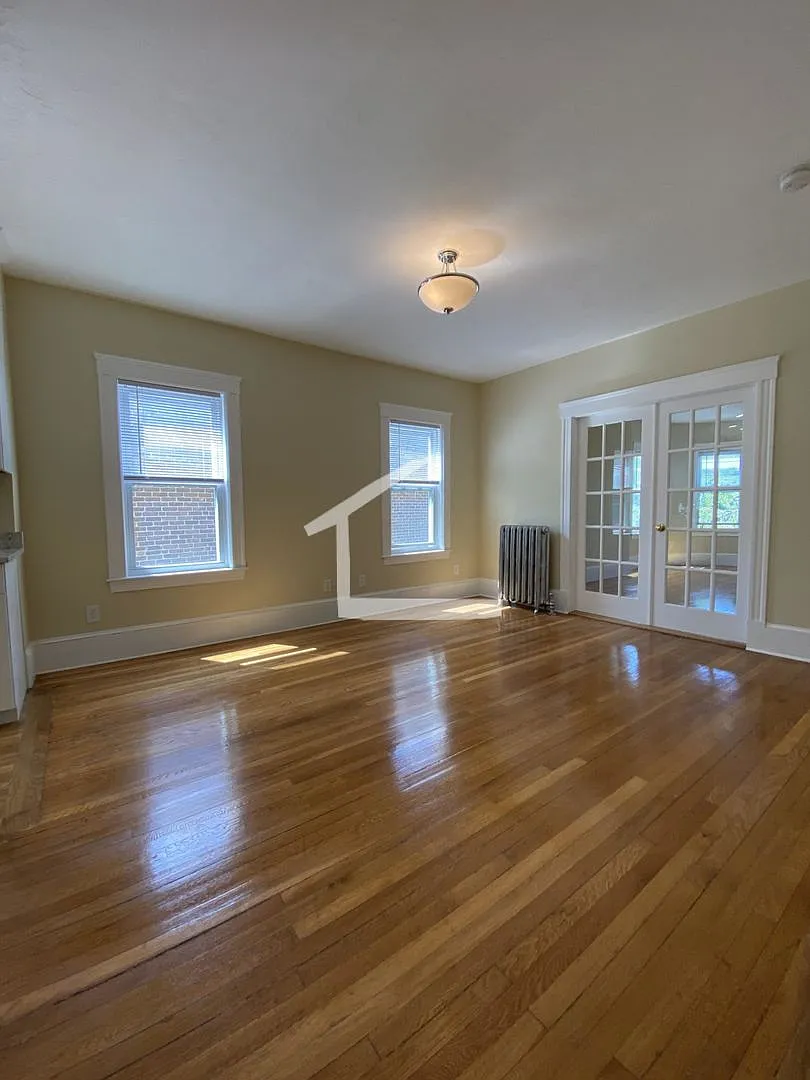 Single Private Bedrooms in Shared Brookline 4 Bed/2 Bath on Tappan St for September 1st. NO FEE — Photo 2