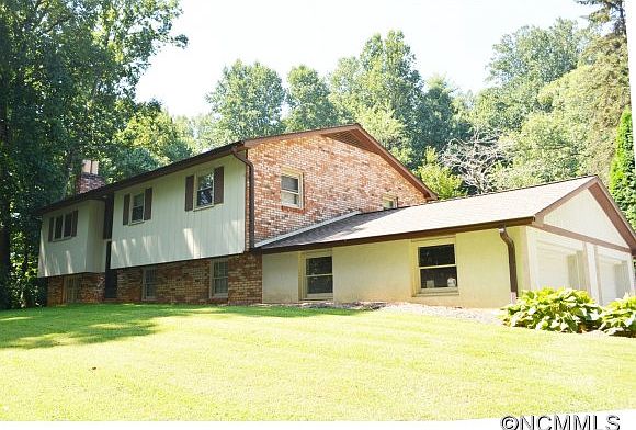 1st image of 121 Canterbury Hill Ln
