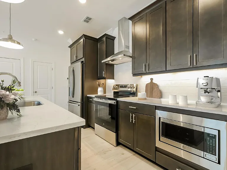 514 Alice Way #MARKET SQUARE AT SAW — Photo 16