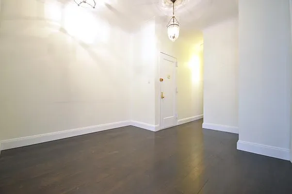 Rented by Compass | media 26