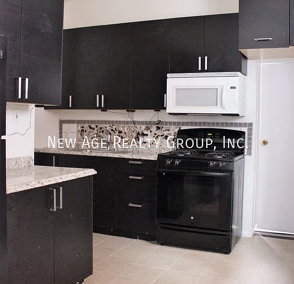1320 S 51st St — Photo 9