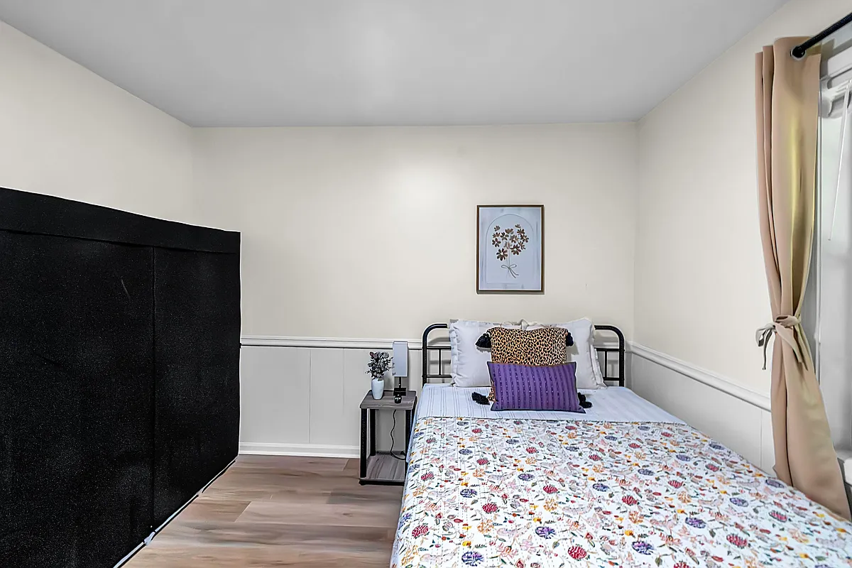 Portable Closet for your clothing & personal items - Wiggins Cir SW
