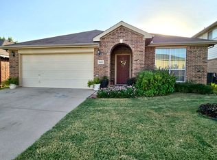 8853 Stirrup Way, Fort Worth, TX 76244