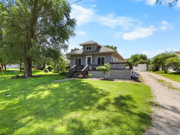 545 E 2nd St, Coal City, IL 60416