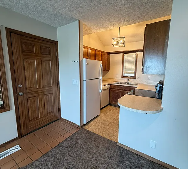 1007 N Lakewind St — Photo 10