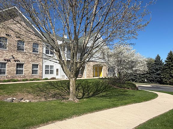 3rd image of 2712 Northview Rd