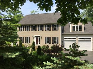 32 Lovell St, Mendon, MA 01756
