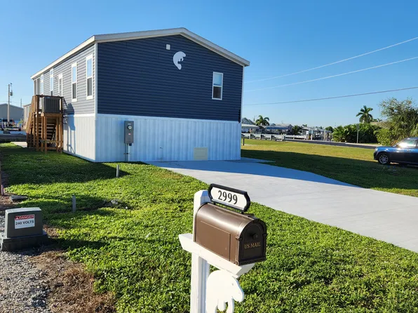 2999 York Rd, Saint James City, FL 33956