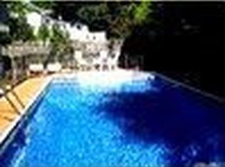 2617 Orr St, Merrick, NY 11566