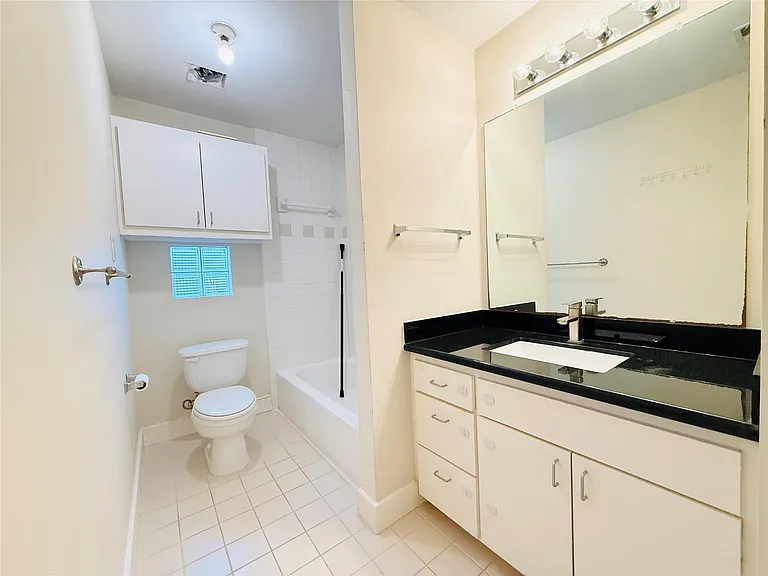 9813 Cynthia Ann Ct — Photo 24