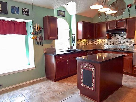 5th image of 7240 Coventry Cir
