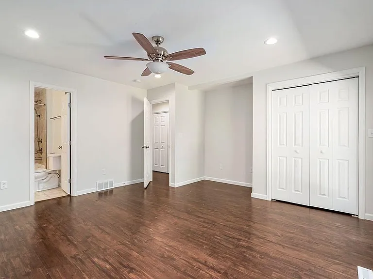 5434 Fossil Ct N — Photo 9