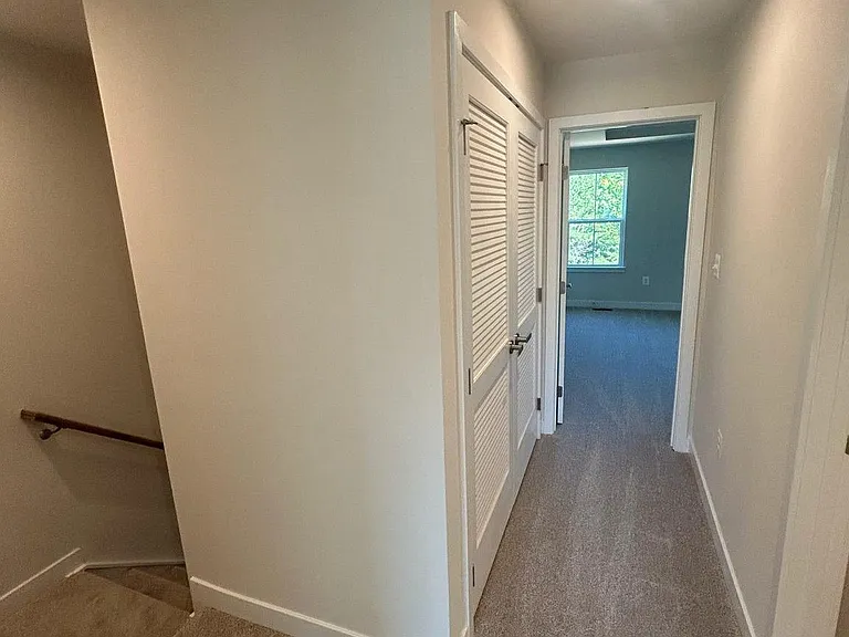 6729 Shelton Ln — Photo 4