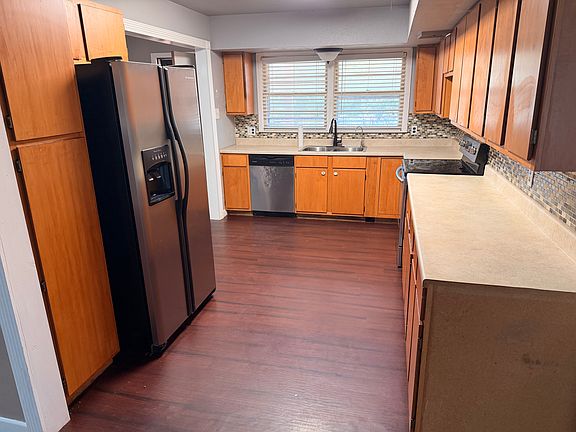 5th image of 3708 46th St