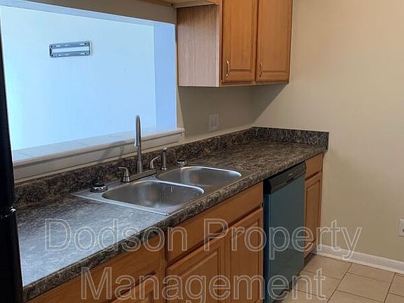 4th image of 3817 Staffordshire Ln #L