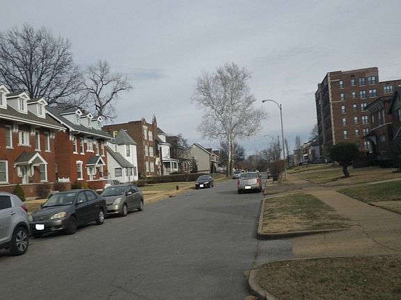 4th image of 5949 Enright Ave