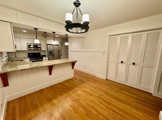 3248 W Valley View Dr, Saint Joseph, MI 49085