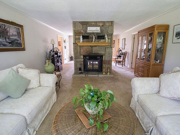 5th image of 3519 Saint Andrews Dr