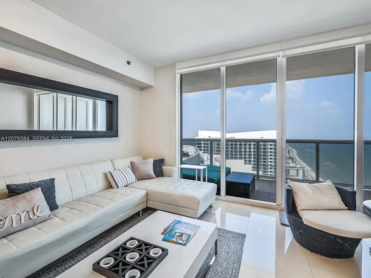 Beach Club Two Condo — Photo 4