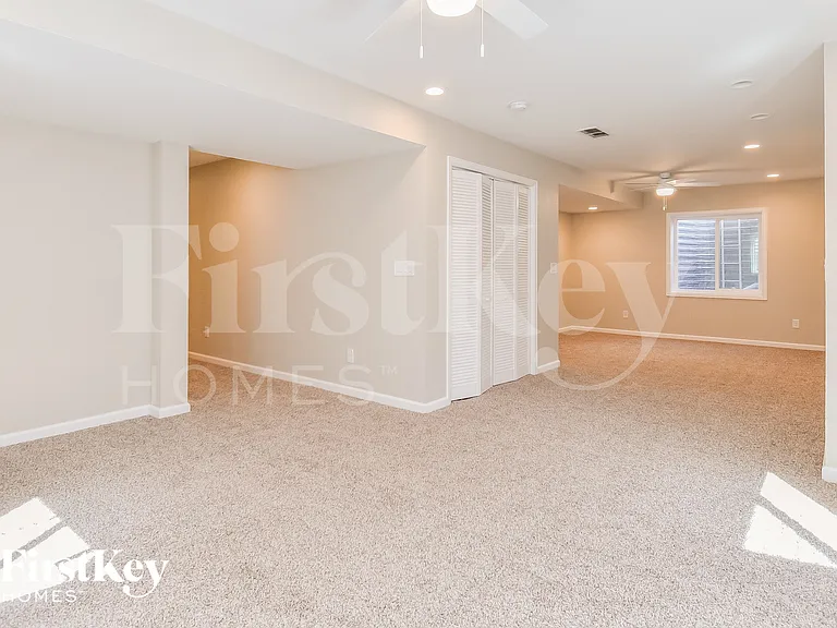 10255 Hidden Park Way — Photo 3