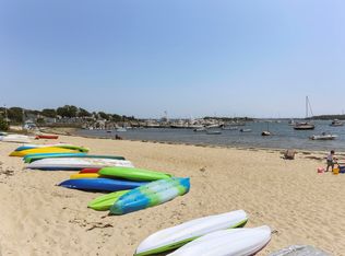 16 Hammond St, Wareham, MA 02571