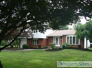 83 Rotterdam Rd W, Holland, PA 18966