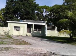 825 NW 149th Ter, Miami, FL 33168
