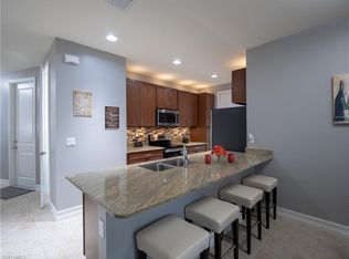 7915 Bristol Cir, Naples, FL 34120