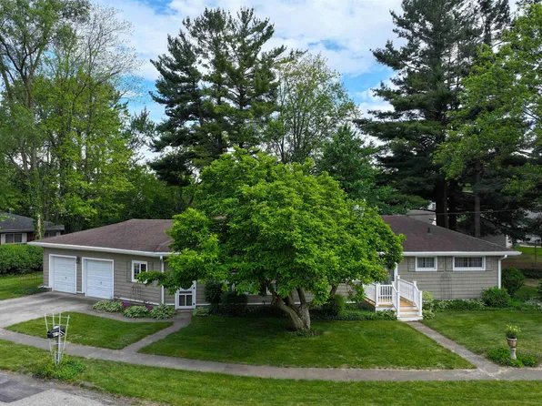 475 E Decker Dr, Winamac, IN 46996