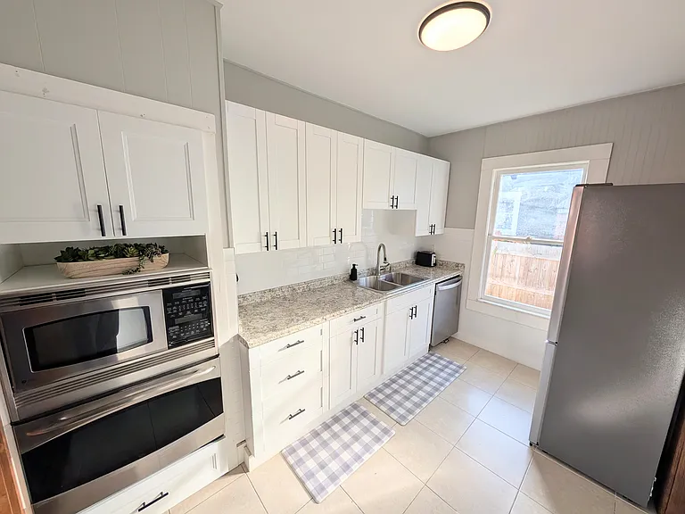 205 W Alfred St — Photo 6