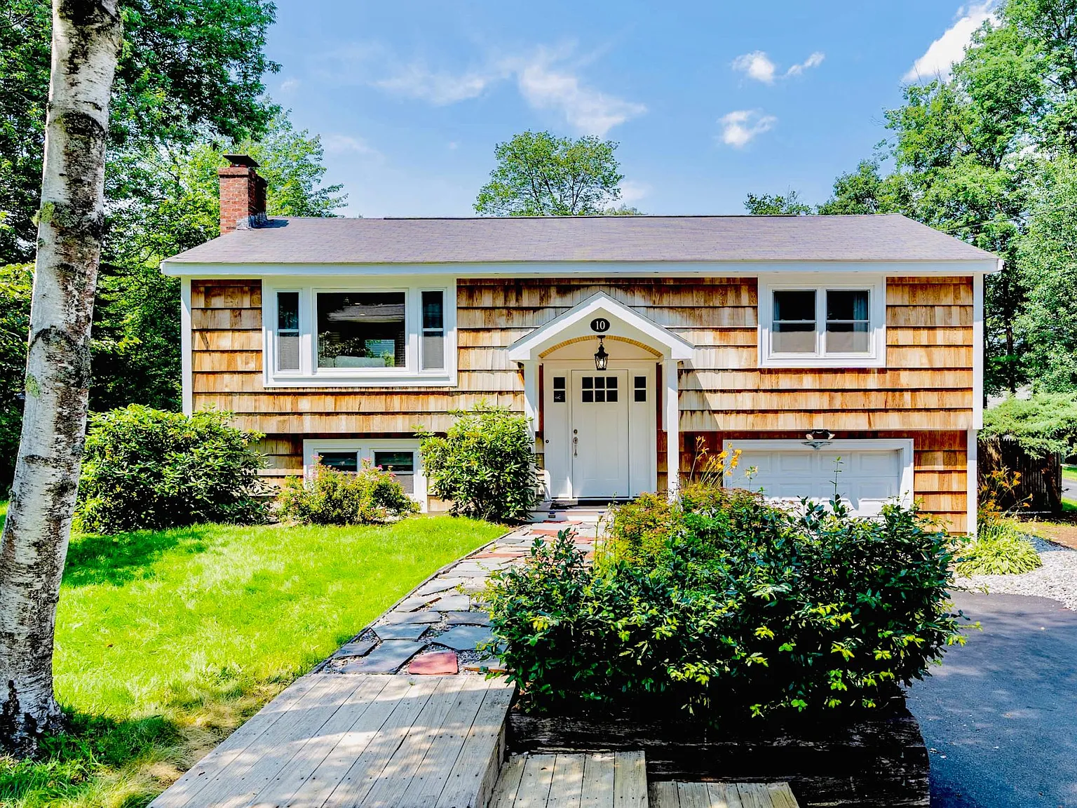 10 Deacon Rd — Photo 4