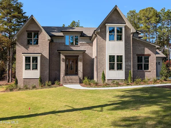 305 Sloan Lane, Pinehurst, NC 28374
