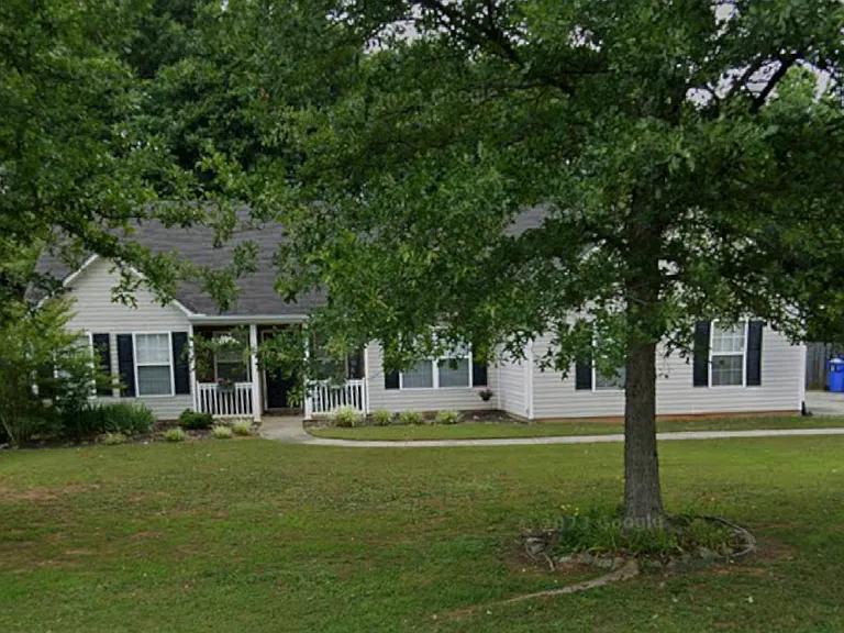 512 Morgans Landing Dr — Photo 2