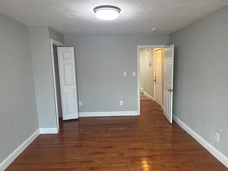 202 Lexington St #2 — Photo 5