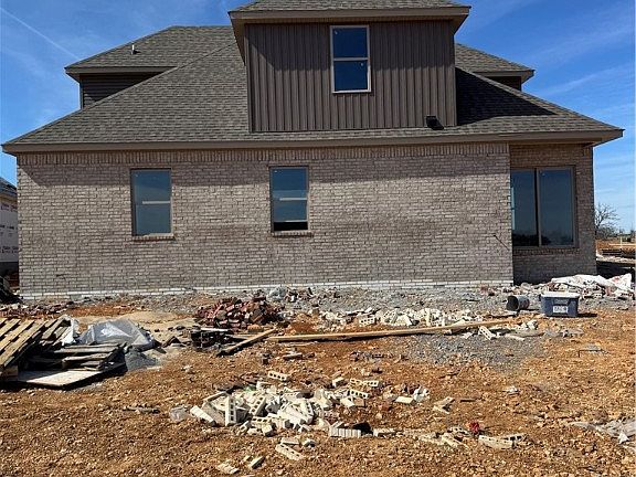 4th image of 6503 Acacia St