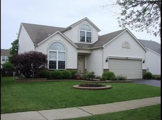 130 Cherrywood Ln, Romeoville, IL 60446