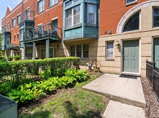 4518 S Woodlawn Ave #4518, Chicago, IL 60653