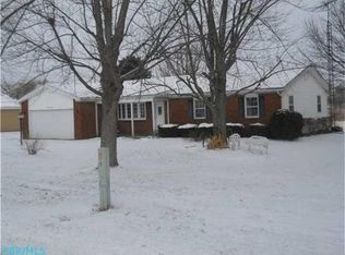 2348 Old Springfield Rd NE, New Holland, OH 43145