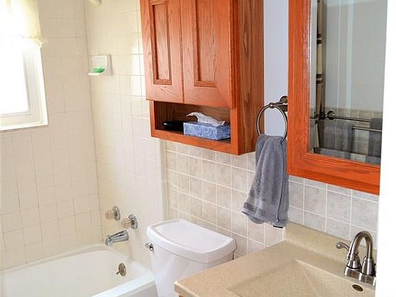 5th image of 24139 Joanne Ave
