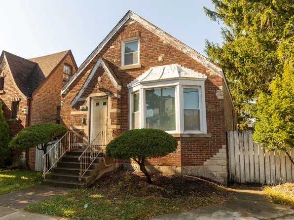 5812 N Richmond St, Chicago, IL 60659
