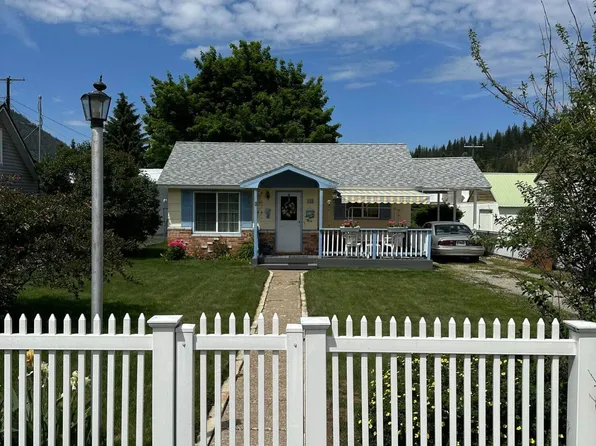 118 N 2nd St, Osburn, ID 83849