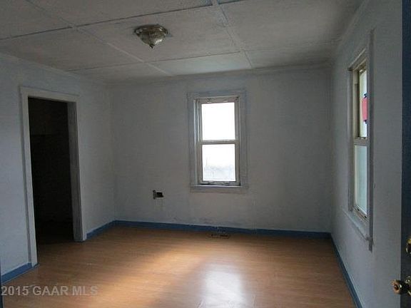 2nd image of 564 Norwood St