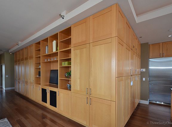 3rd image of 200 W Grand Ave APT 2601