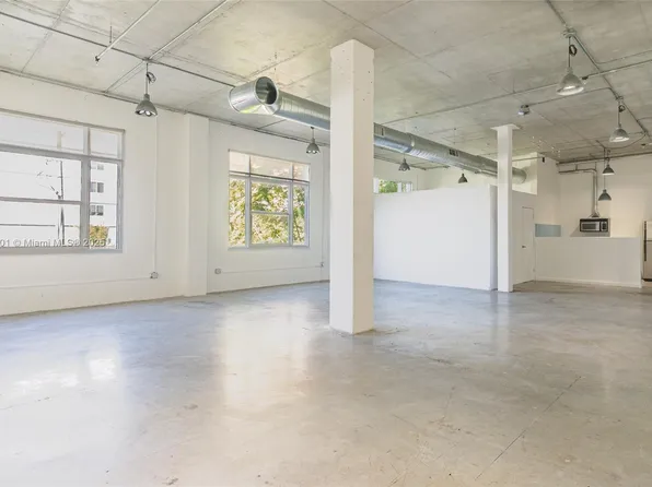 250 NW 23rd St, Miami, FL