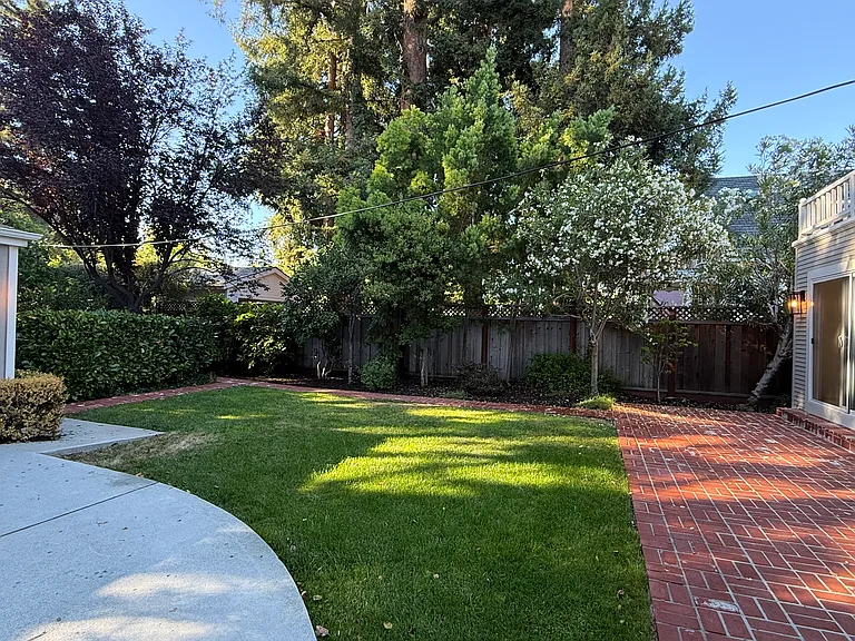 360 Stanford Ave — Photo 18